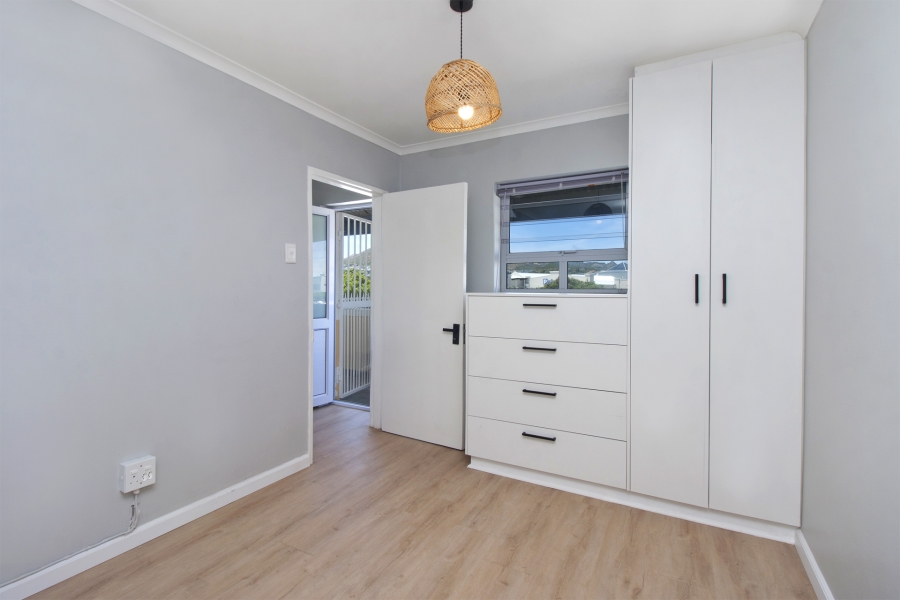 2 Bedroom Property for Sale in Sunnydale Western Cape